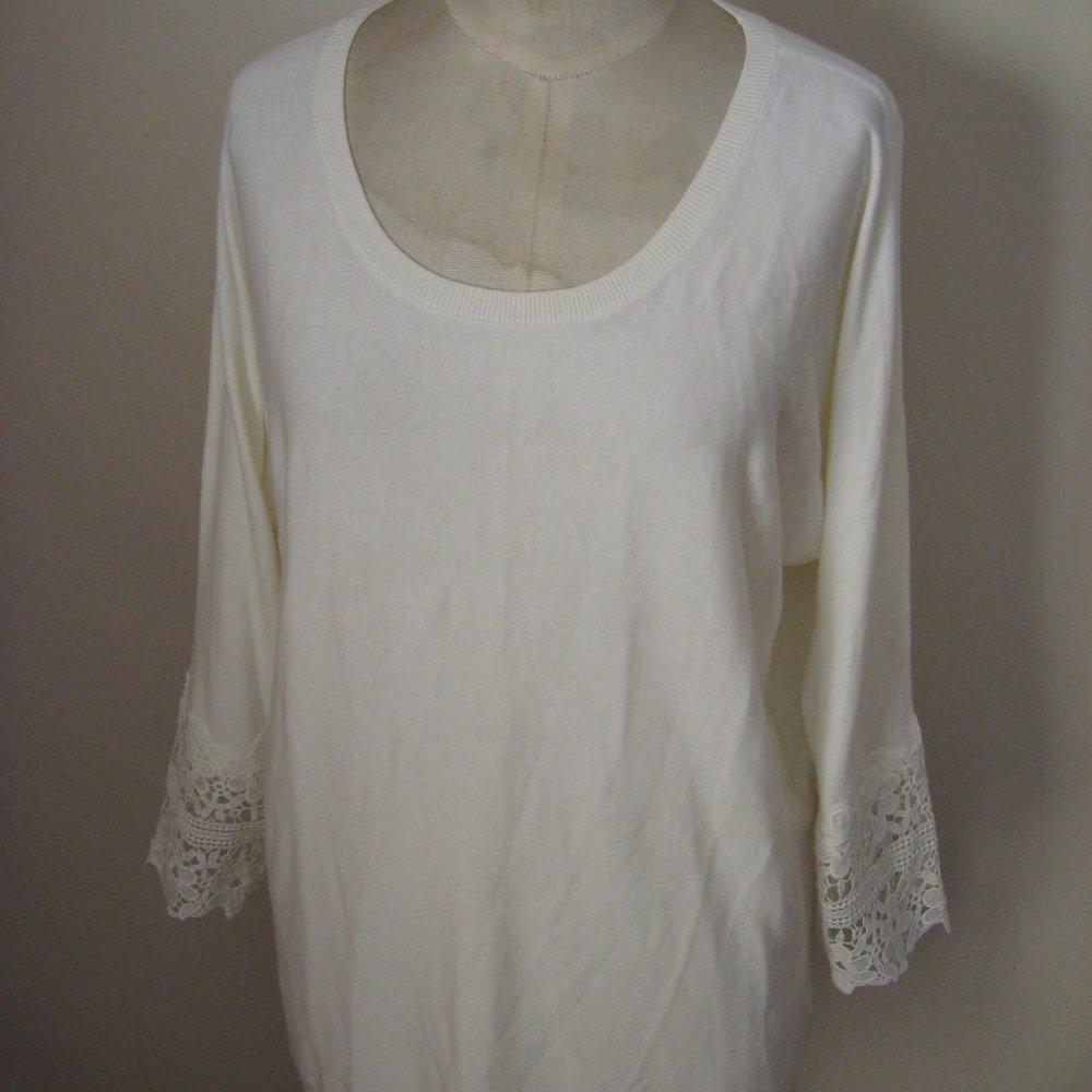 Talbots Solid White Cottton Rayon Blend Scoop Nec… - image 2